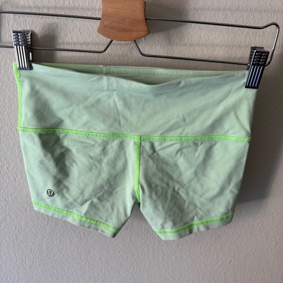 Lululemon boogie shorts green size 4 - Picture 2 of 5